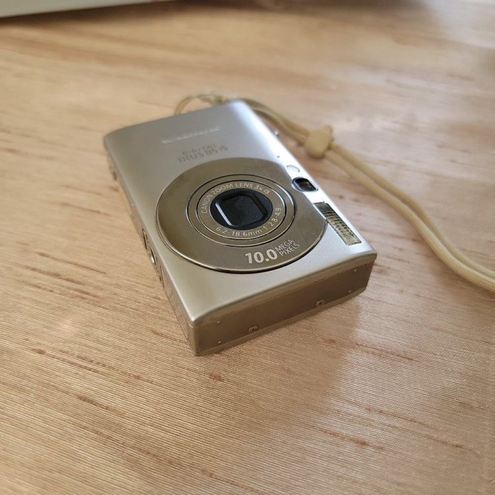Canon Digital IXUS 85 IS 10 MP Camera (PC1262)